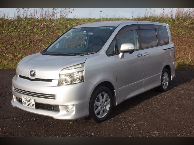 Used 2007 Toyota Voxy for sale in Brighton, East Sussex | Sussex Car Centre